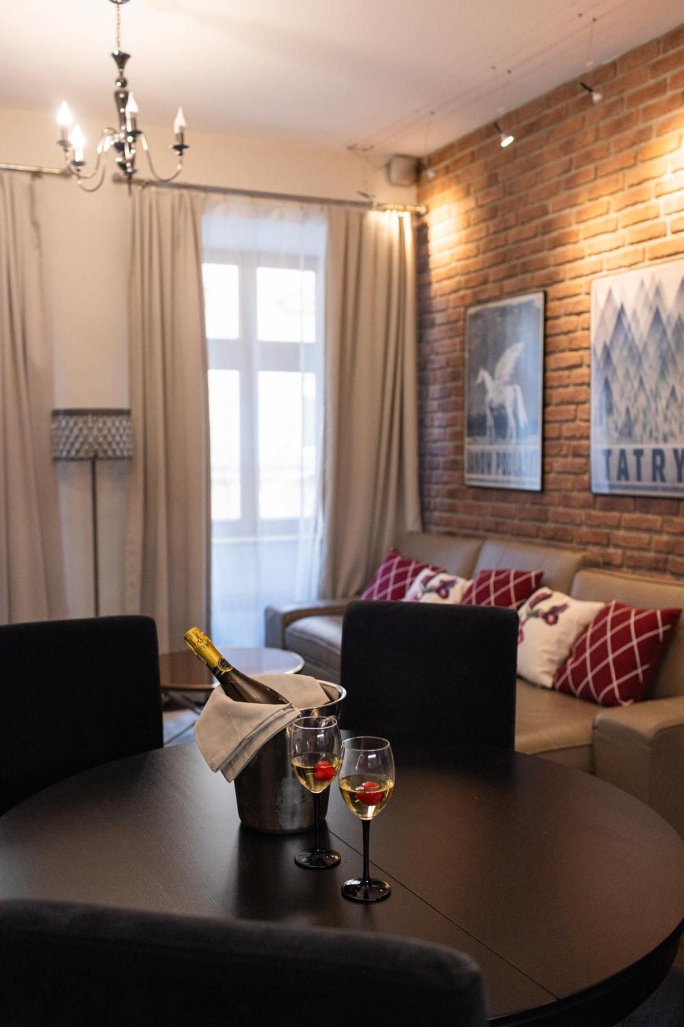 Lux Apartmenty - Old City Красков Екстериор снимка